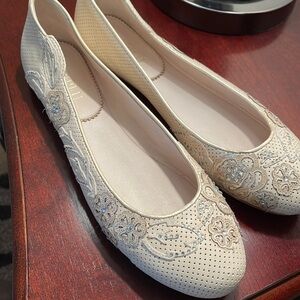 Loriblu Italian cream embellished ballet flats